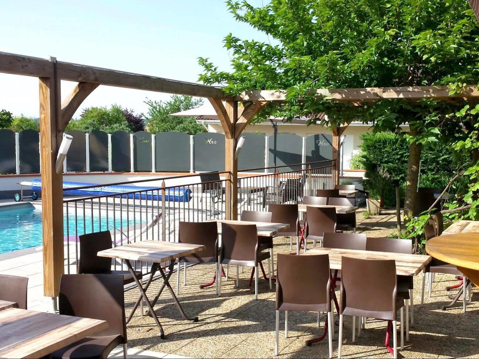 Logis Hotel Restaurant Cruzel Maurs Exterior foto